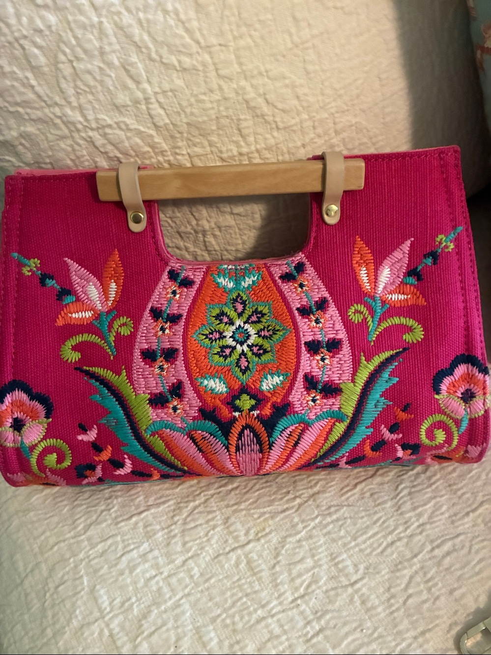 Spartina 449 Embroidered Hot Pink Women’s Shoulder Bag - Picture 4 of 8